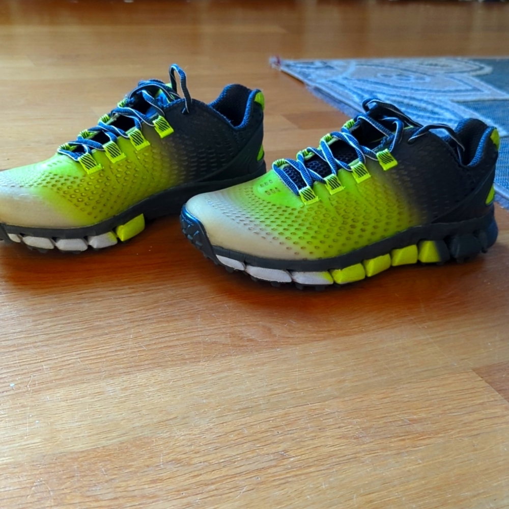 Turf Shoes/Golf Shoes